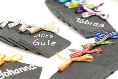 MIJOMA Schieferherzen 18er Set - Beschriftbare Anhänger Aus Naturschiefer